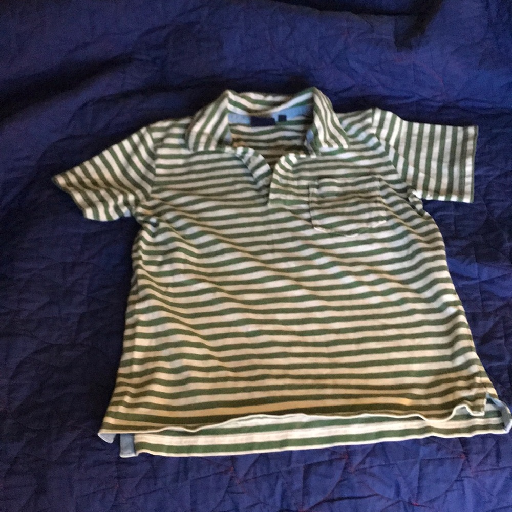 ADORABLE Mini-Boden striped collared shirt. 👕